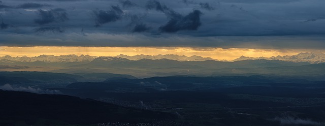 岳阳市中岳经贸职业技术学校2025年中考录取分数线