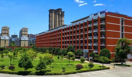 益阳市四通电脑中等专业学校